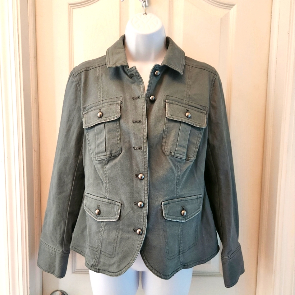 Brand new with tags. White house black market jacket. Size 12P.